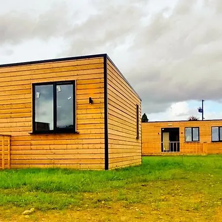 Canal View Lodge & Spa - Entire 3 Bed Lodge لونغفورد