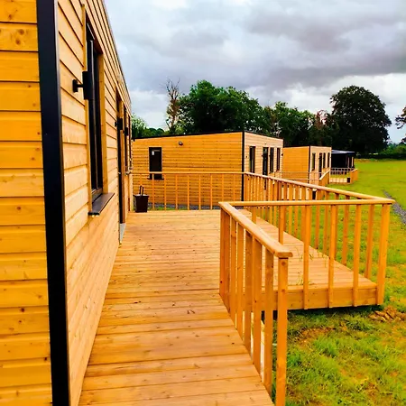 شقة Canal View Lodge & Spa - Entire 3 Bed Lodge لونغفورد