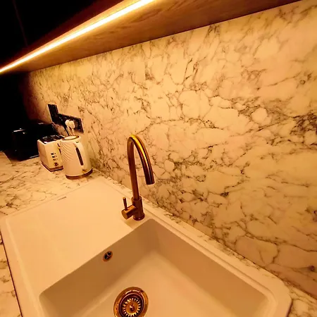 Canal View Lodge & Spa - Entire 3 Bed Lodge شقة *